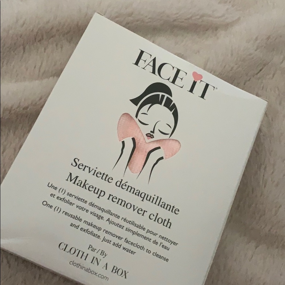 Face It Makeup remover cloth